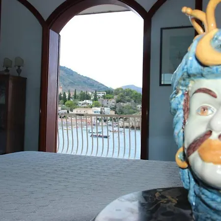 Mazzaro Bay Apartman *